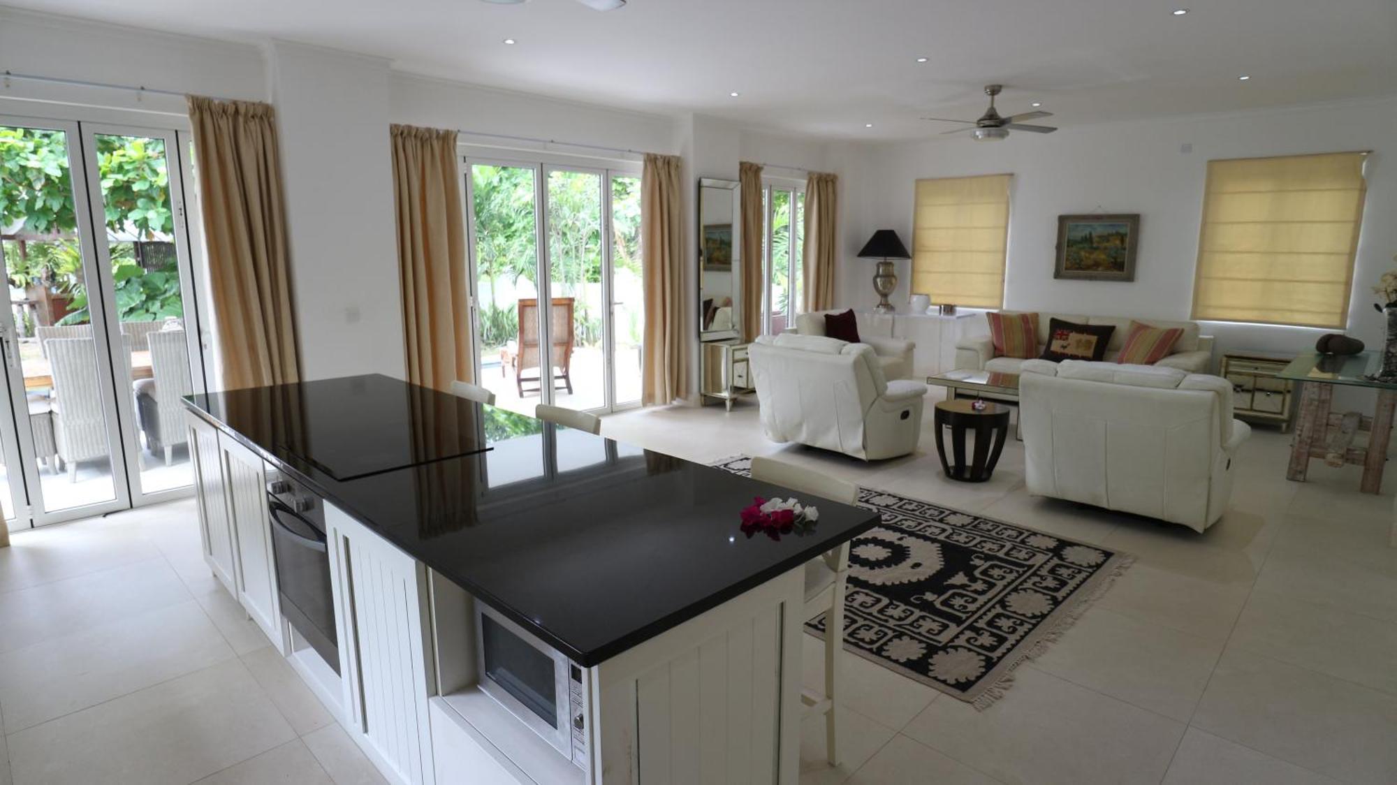 Las Brisas Villa - Chateau Elysium Beau Vallon  Exterior photo
